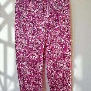 Women’s Capri’s 10 Petite EUC-Paisley Design - Summer Essential
